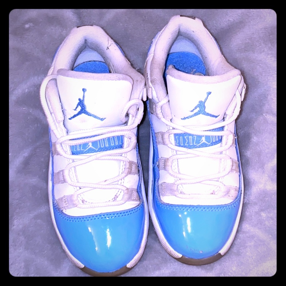 Jordan 11 Retro low in blue and white size 11.5